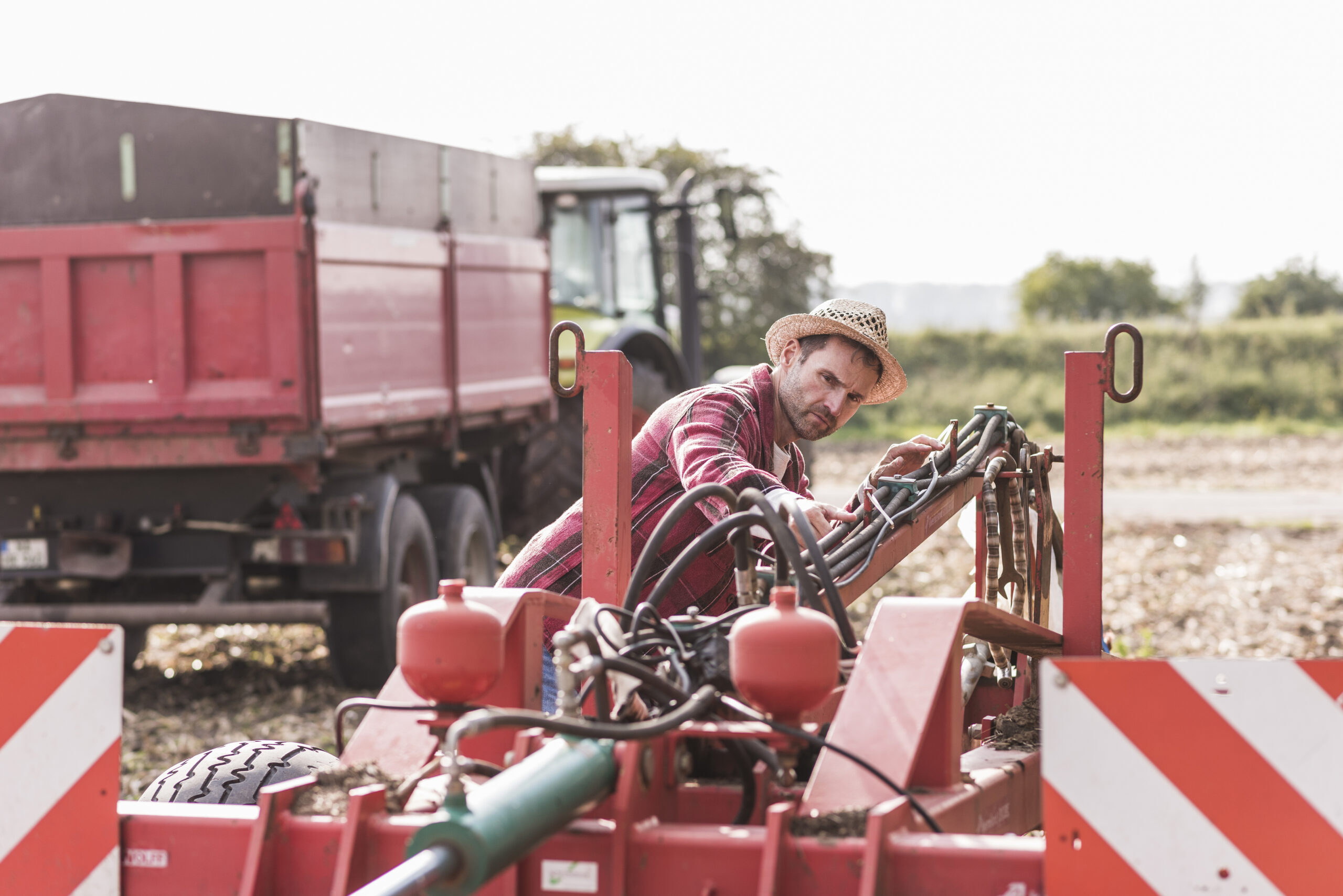 Service hidraulic și înlocuire hidraulică pentru mașini agricole