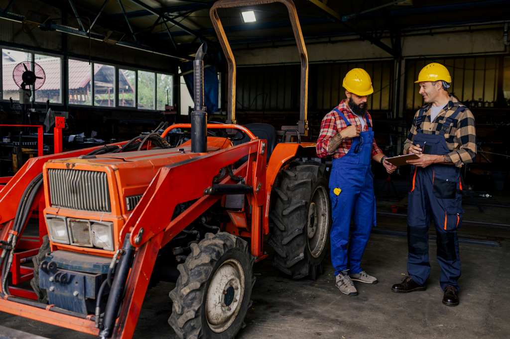 Service motoare și înlocuire motor pentru mașini agricole